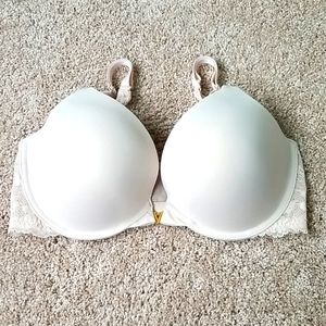 36DD Victoria's Secret Uplift Demi Bra